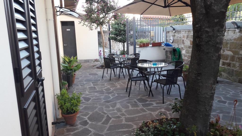 Florence Stadium B&B Екстер'єр фото